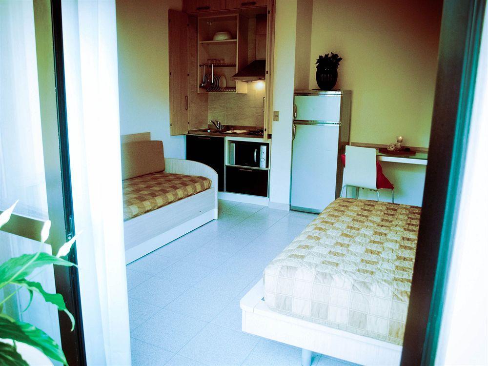 Residence Internazionale Rimini Exteriör bild