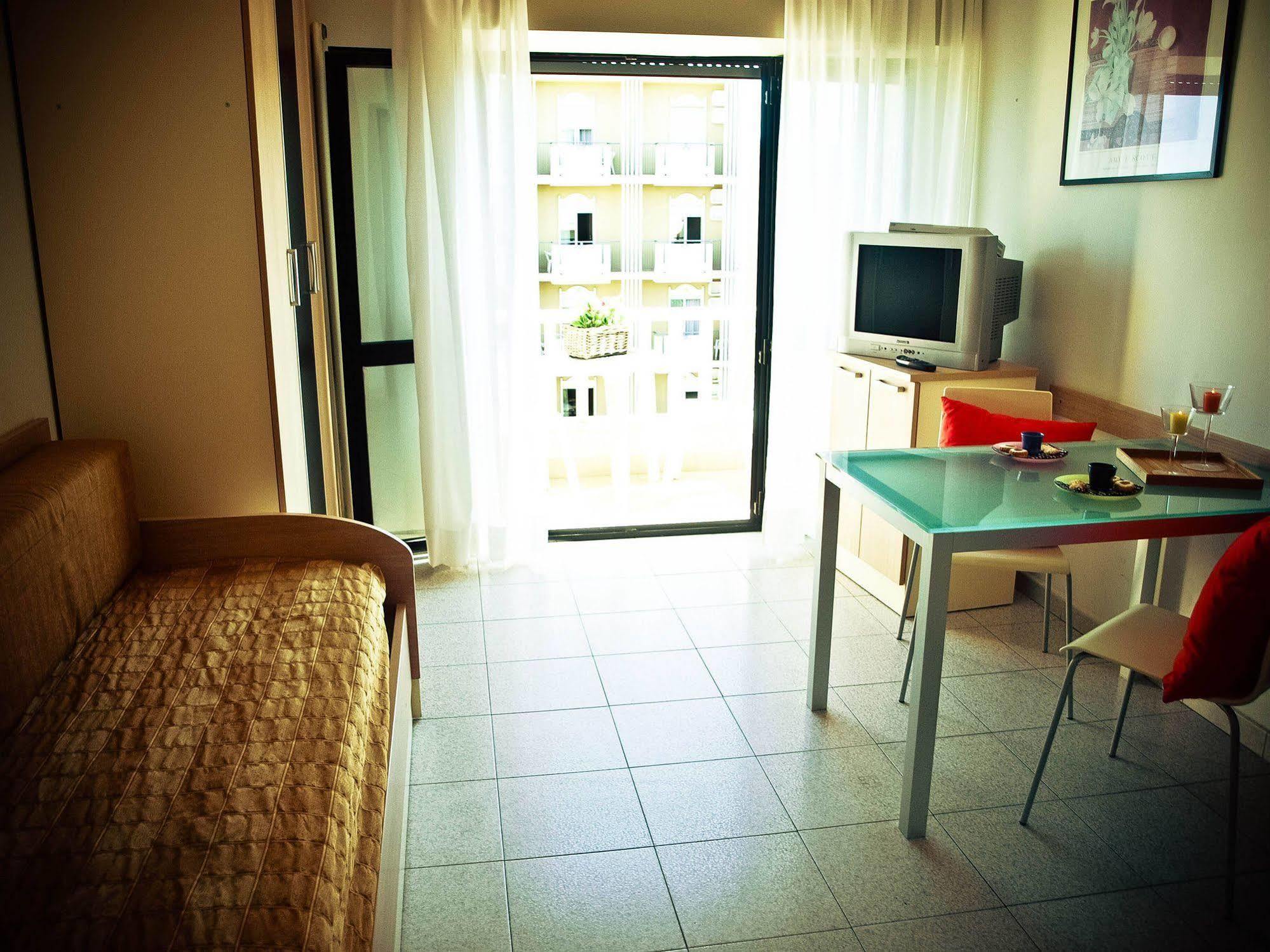 Residence Internazionale Rimini Exteriör bild