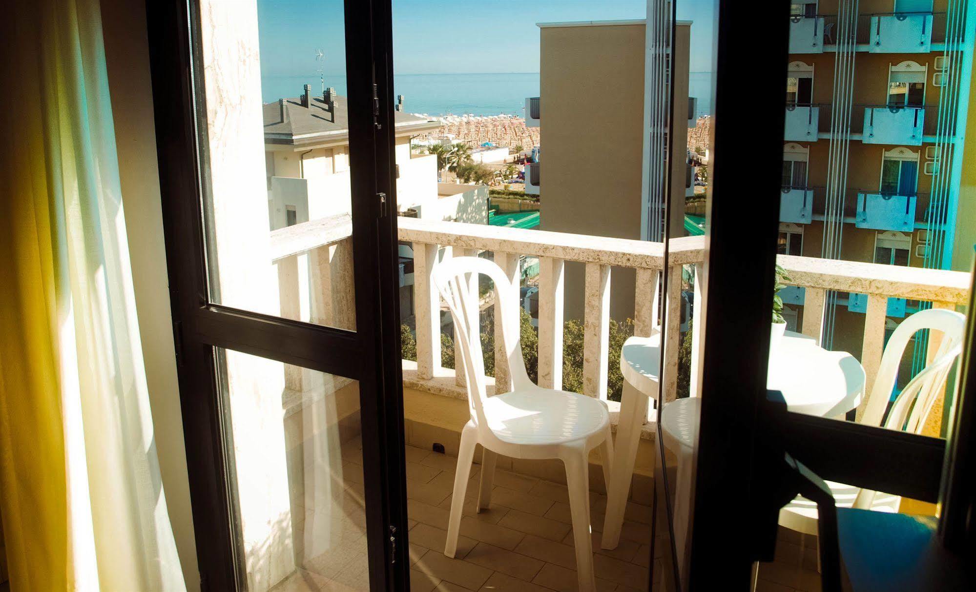 Residence Internazionale Rimini Exteriör bild